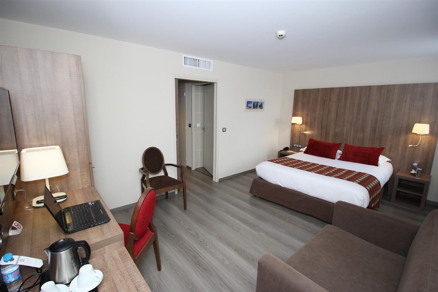 Hotel Western Des Barolles - Lyon Sud