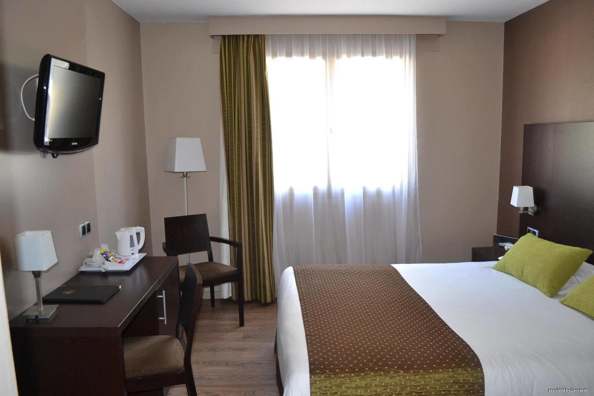 Western Des Barolles - Lyon Sud Hotel
