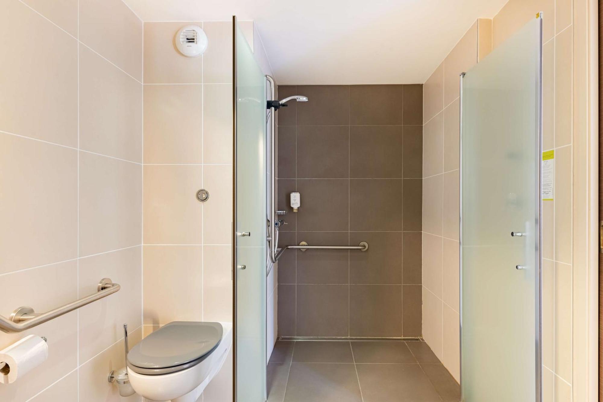 Western Des Barolles - Lyon Sud Hotel