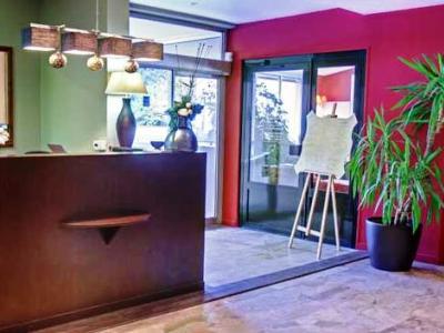 Western Des Barolles - Lyon Sud Hotel 3*